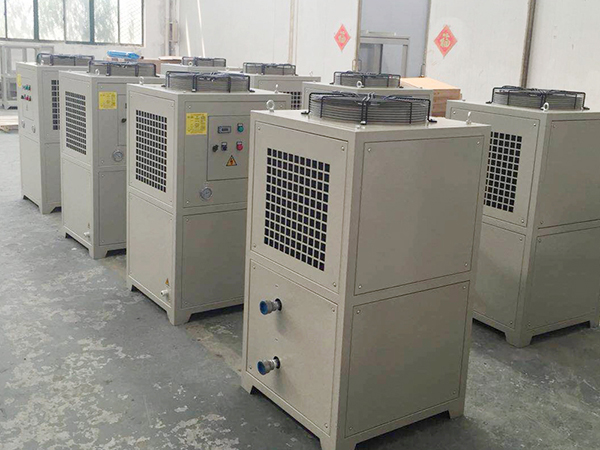 油冷機(jī)什么樣的環(huán)境下工作 油冷機(jī)什么樣的環(huán)境下工作